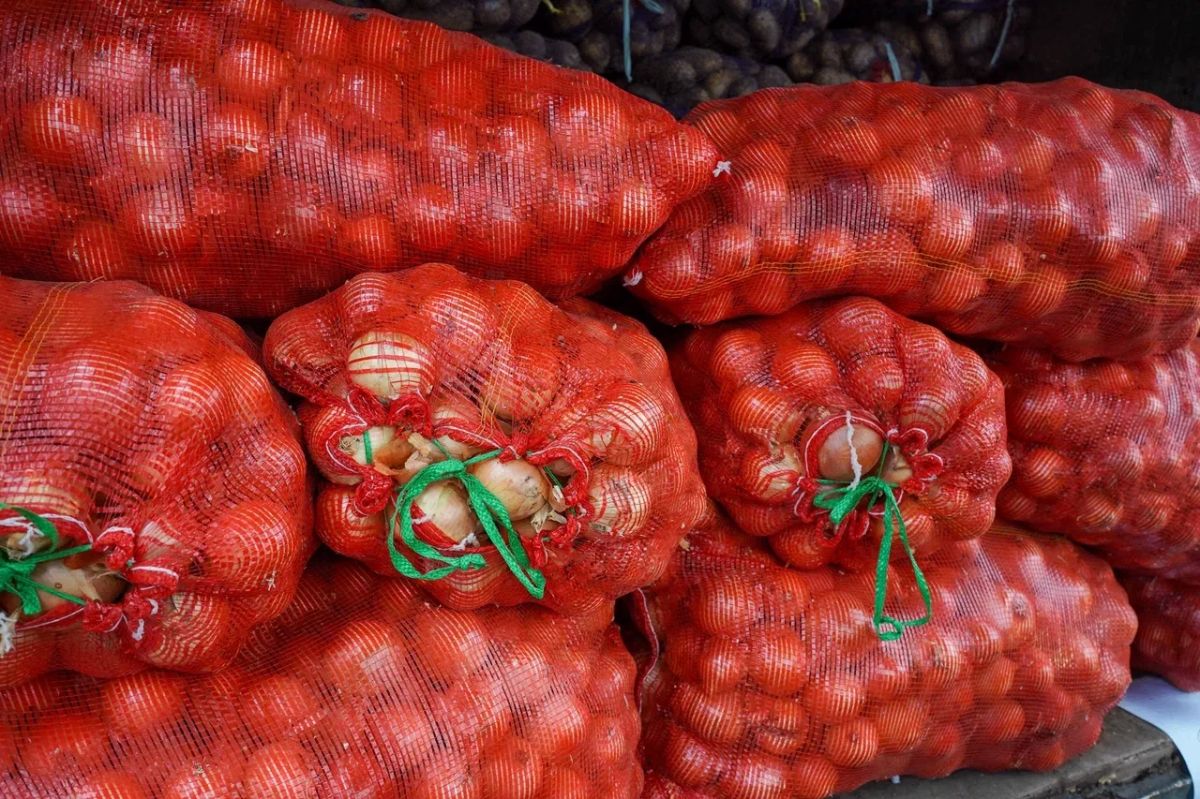 Первая ярмарочная неделя: продукции реализовано на 106,5 млн рублей Первая ярмарочная неделя: продукции реализовано на 106,5 млн рублей