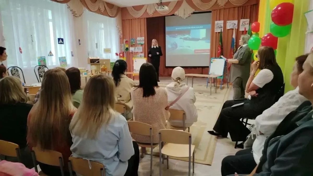 Безопасность детей на дороге начинается с семьи! Безопасность детей на дороге начинается с семьи!