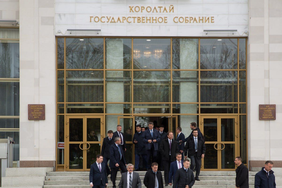 Глава Башкортостана попросил отложить вопрос об отставке председателя Верховного суда республики