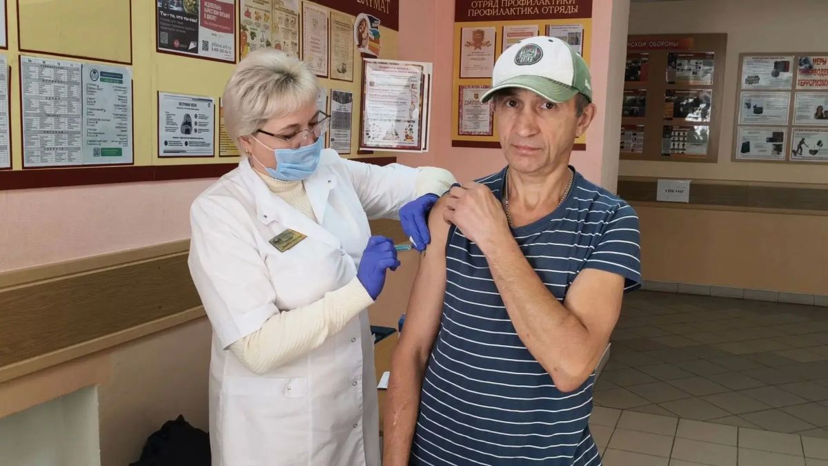 Более 31 тысячи татарстанцев привились на избирательных пунктах за два дня Более 31 тысячи татарстанцев привились на избирательных пунктах за два дня