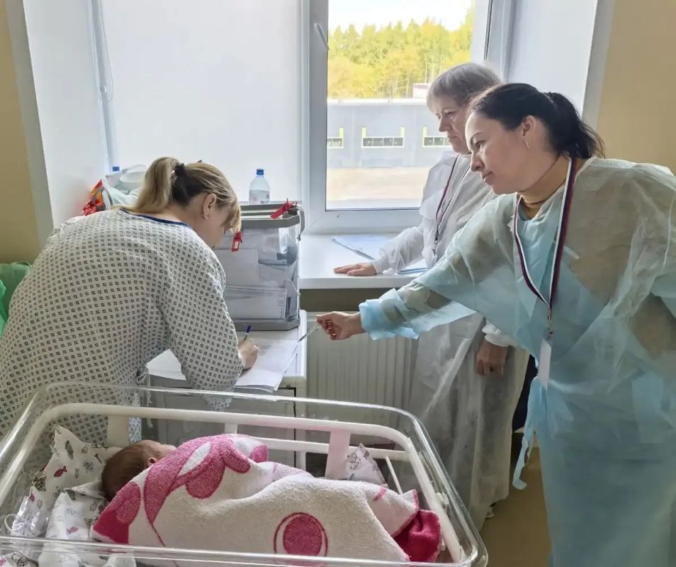 В Нижнекамском роддоме организовали выездное голосование для пациенток