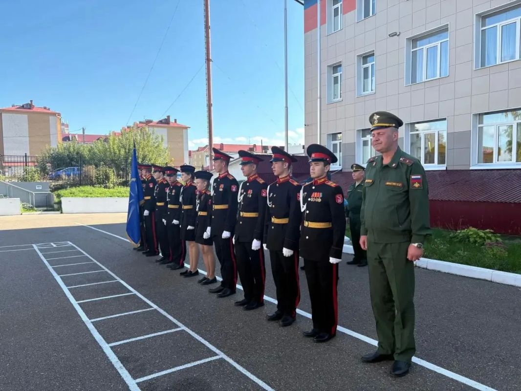 Кадеты из Зеленодольского района — лучшие юнармейцы Татарстана! Кадеты из Зеленодольского района — лучшие юнармейцы Татарстана!