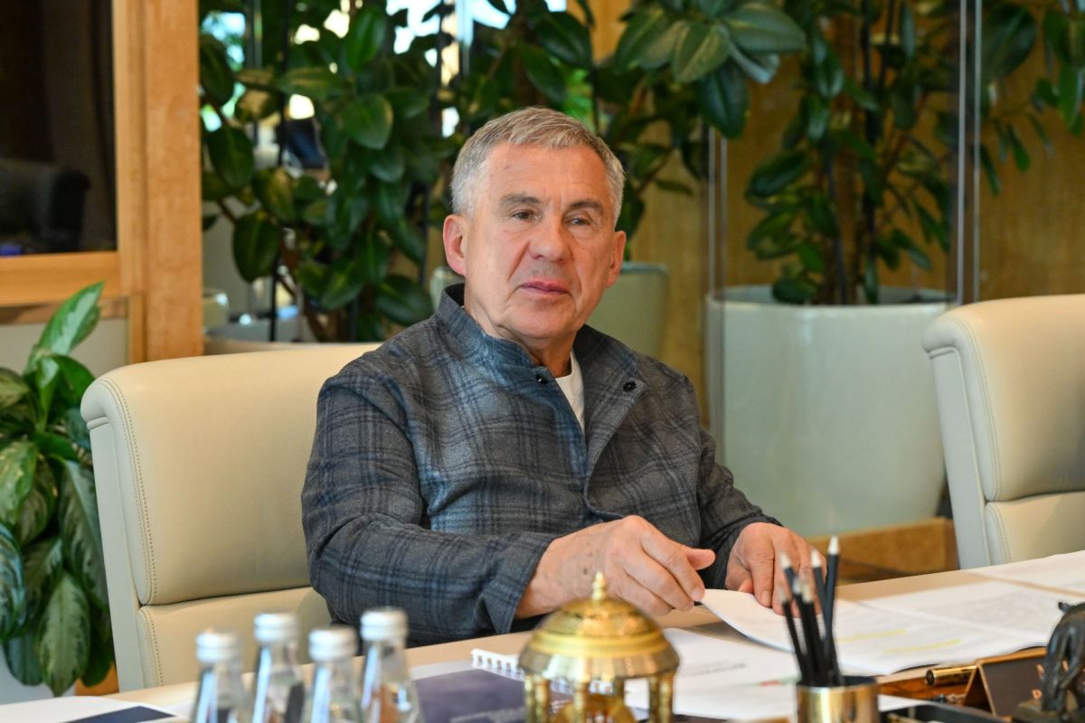 Рустам Минниханов обсудил сотрудничество с руководством Горьковской и Куйбышевской железных дорог