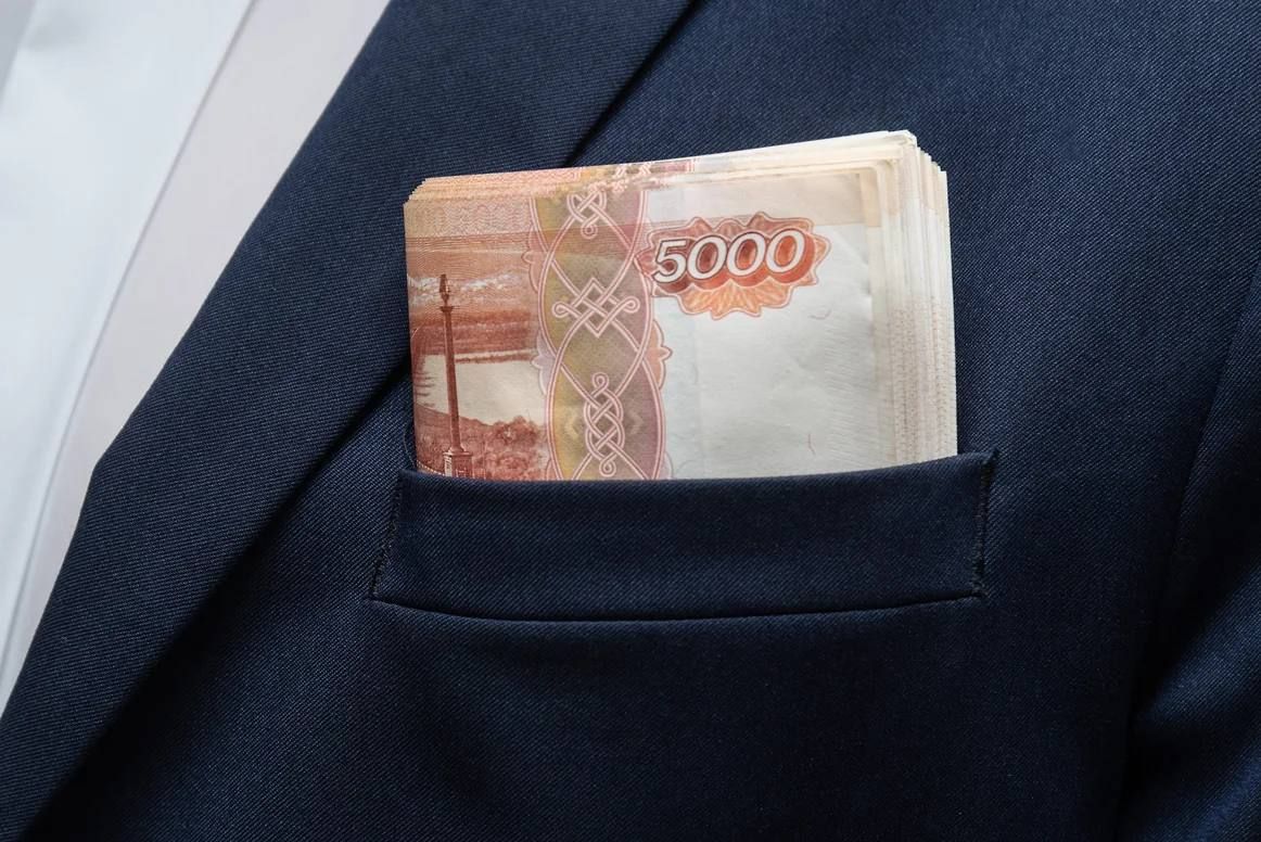 Оренбуржье заняло 37-е место в рейтинге зарплат