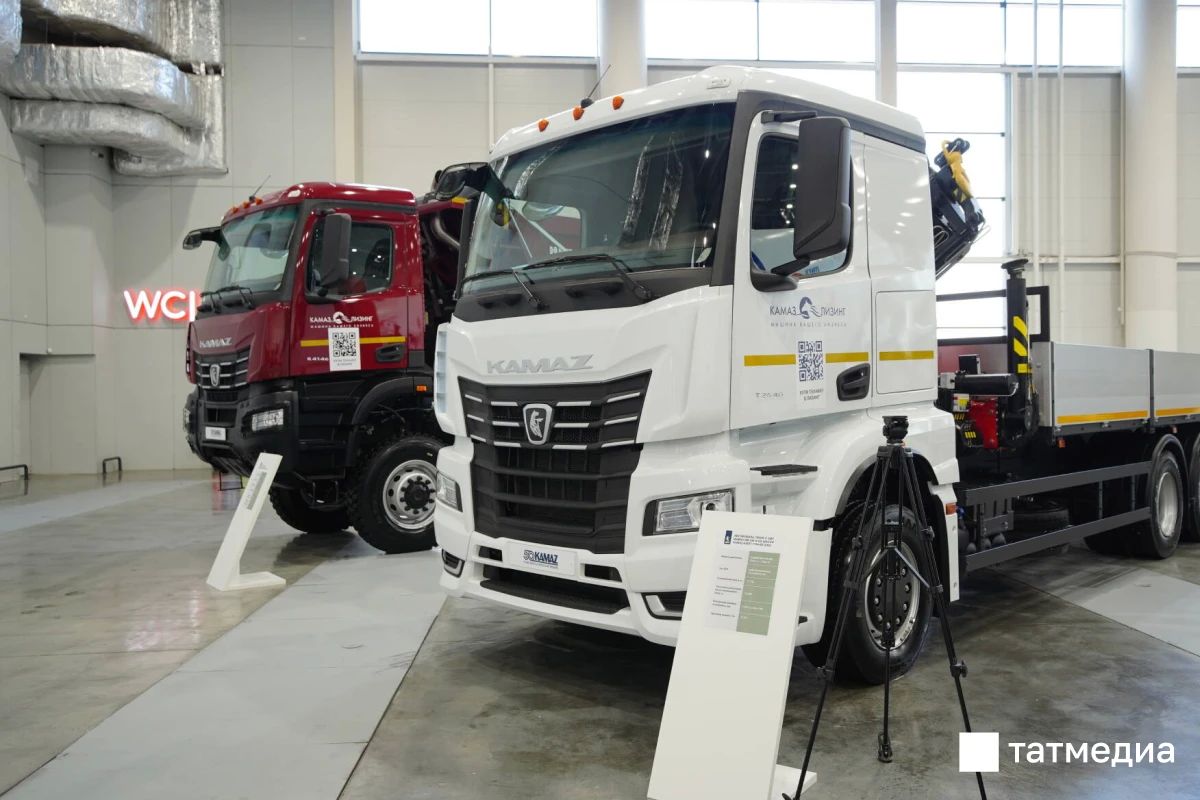 Рустам Минниханов дал старт выставке коммерческих автомобилей Comtrans 2026 в Казани Рустам Минниханов дал старт выставке коммерческих автомобилей Comtrans 2026 в Казани