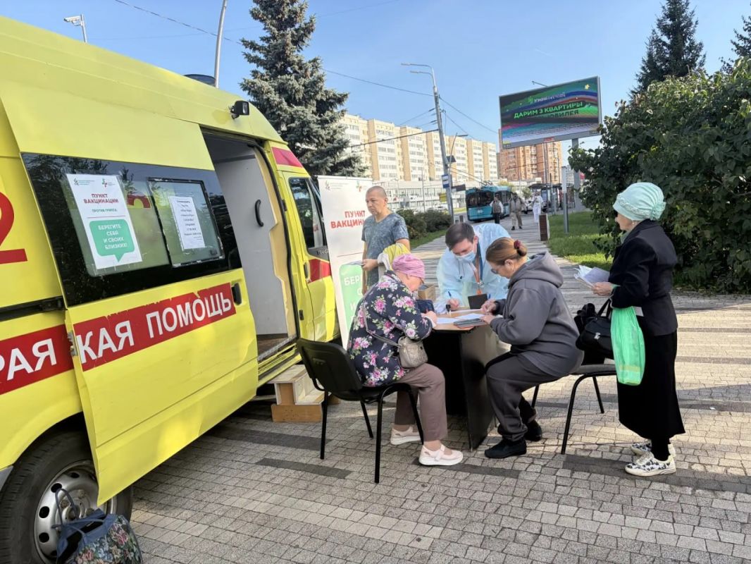Сегодня в Казани начали работать пункты вакцинации от гриппа у метро Сегодня в Казани начали работать пункты вакцинации от гриппа у метро