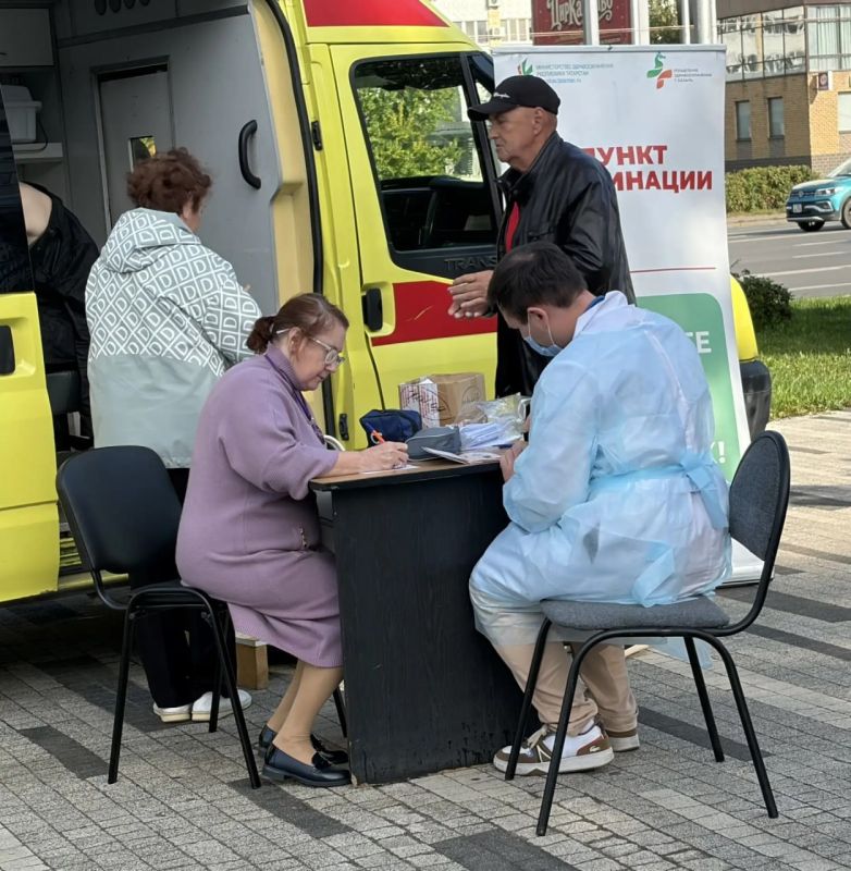 Сегодня в Казани начали работать пункты вакцинации от гриппа у метро Сегодня в Казани начали работать пункты вакцинации от гриппа у метро
