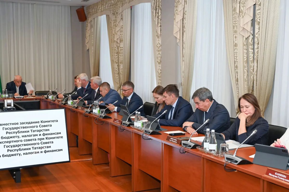 Дополнительно поступившие в бюджет средства планируют направить на обновление коммунальной техники и решение социальных задач Дополнительно поступившие в бюджет средства планируют направить на обновление коммунальной техники и решение социальных задач