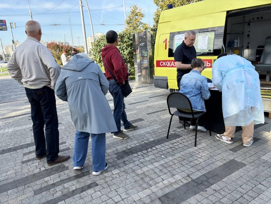 Сегодня в Казани начали работать пункты вакцинации от гриппа у метро Сегодня в Казани начали работать пункты вакцинации от гриппа у метро