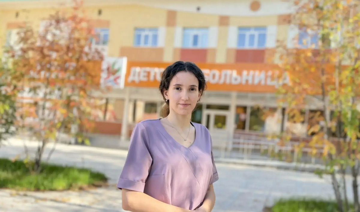 В приемное отделение Альметьевского детского стационара приступили к работе новые медицинские сестры — Эвелина Маркунина и Алия Ибрагимова
