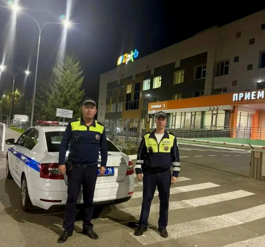 Полицейские помогли в Казани матери и ребенку с сильным кровотечением