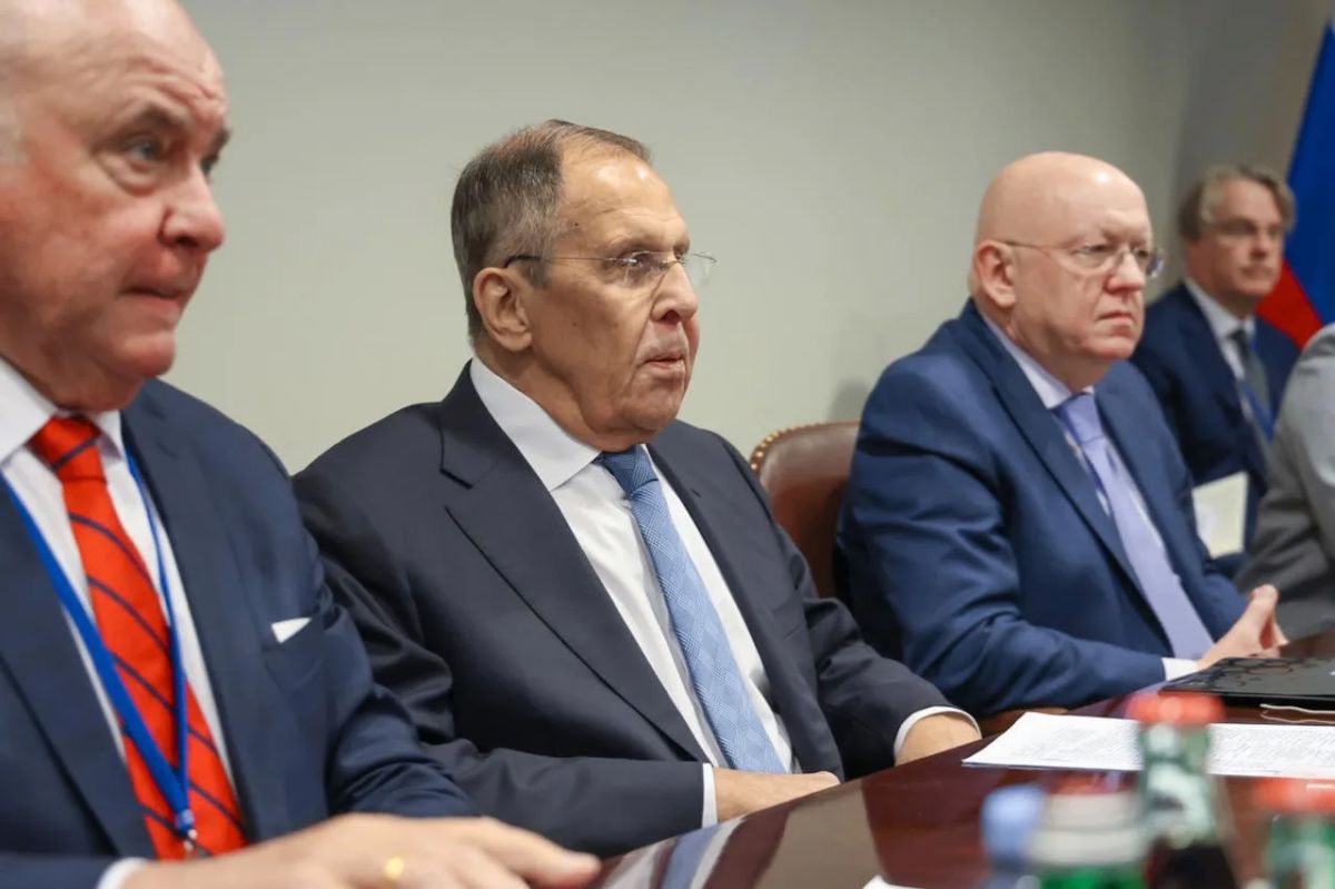 #ГАООН81. 25 сентября Министр иностранных дел Российской Федерации С.В.Лавров «на полях» недели высокого уровня 81-й сессии Генеральной Ассамблеи ООН в Нью-Йорке провёл встречу с Министром иностранных дел Республики Сингапур... #ГАООН81. 25 сентября Министр иностранных дел Российской Федерации С.В.Лавров «на полях» недели высокого уровня 81-й сессии Генеральной Ассамблеи ООН в Нью-Йорке провёл встречу с Министром иностранных дел Республики Сингапур...