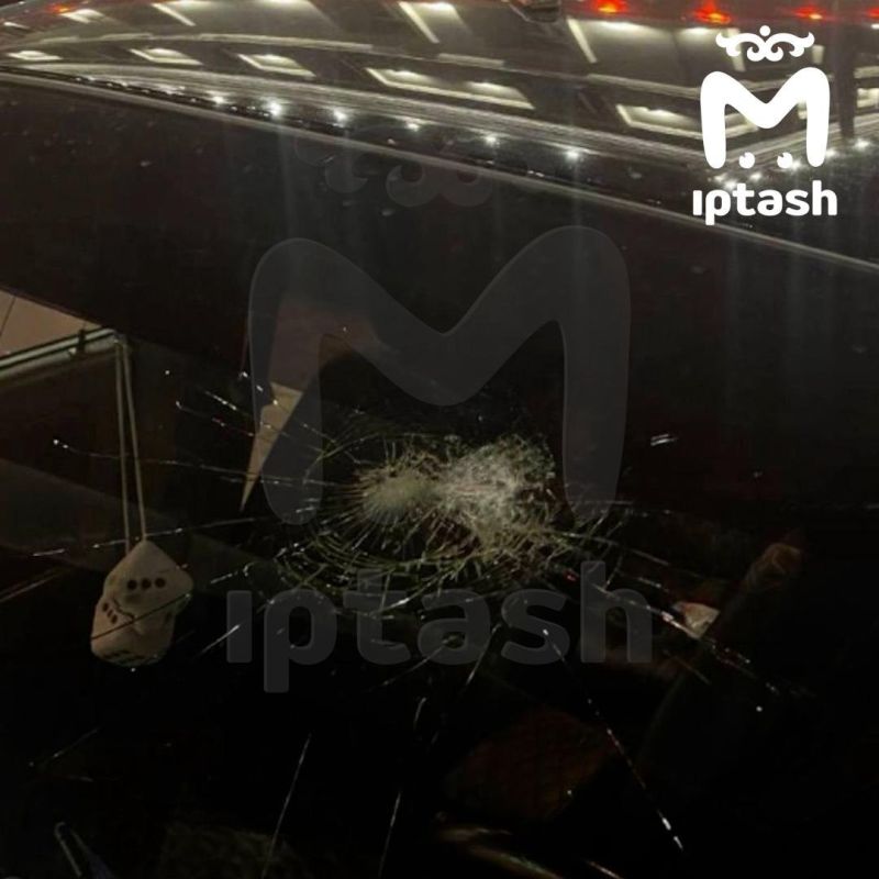 Железка отлетела от троллейбуса и разбила лобовое стекло казанцу на Право-Булачной Железка отлетела от троллейбуса и разбила лобовое стекло казанцу на Право-Булачной