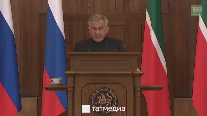 В сфере здравоохранения одно из важнейших направлений работы - укрепление материально-технической базы