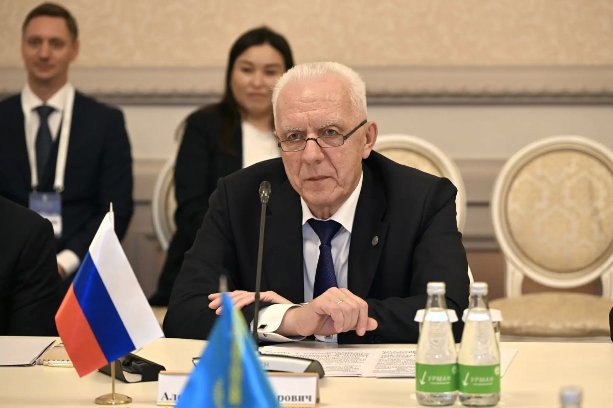 Александр Гуцан на встрече с Генпрокурором Казахстана Бериком Асыловым подчеркнул, что российско-казахстанские отношения имеют характер стратегического партнерства и союзничества, опираются на прочную договорно-правовую базу Александр Гуцан на встрече с Генпрокурором Казахстана Бериком Асыловым подчеркнул, что российско-казахстанские отношения имеют характер стратегического партнерства и союзничества, опираются на прочную договорно-правовую базу