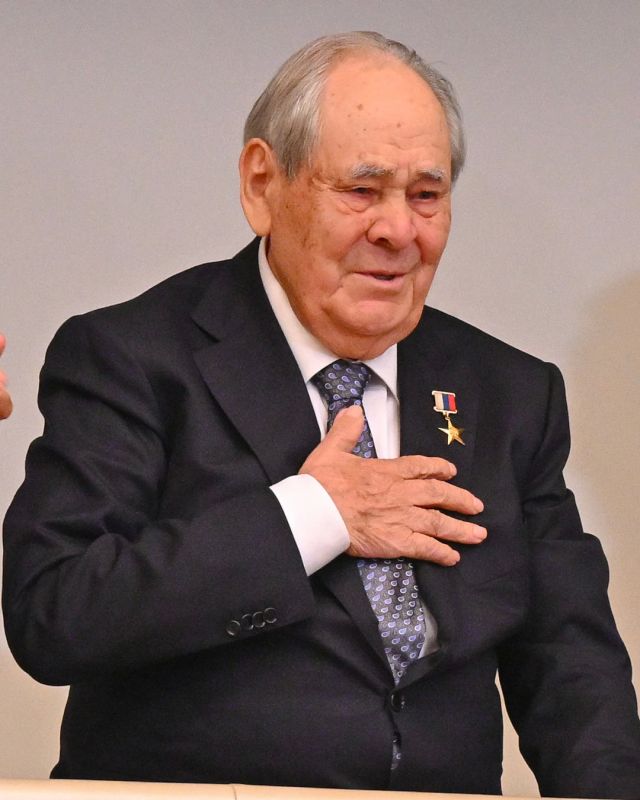 ЦБ выпустит памятную монету к 90-летию Минтимера Шаймиева