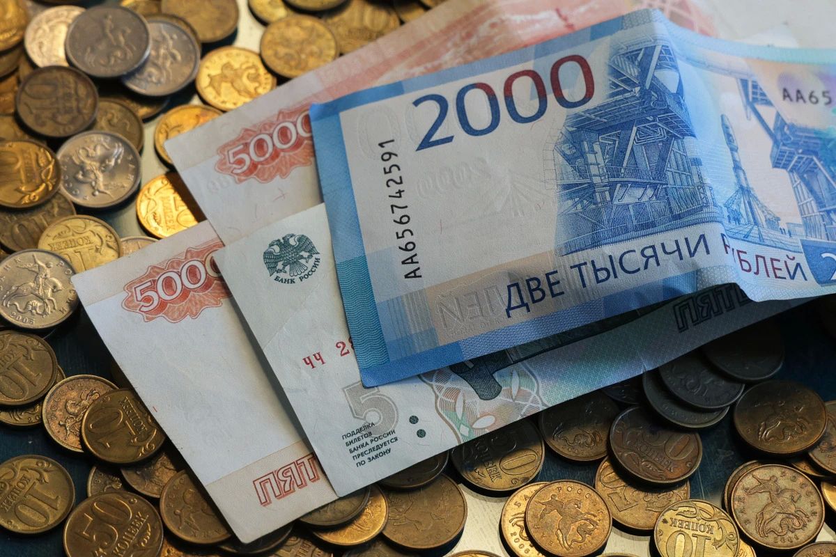 Средняя зарплата в Татарстане за 7 месяцев выросла до 99,3 тыс