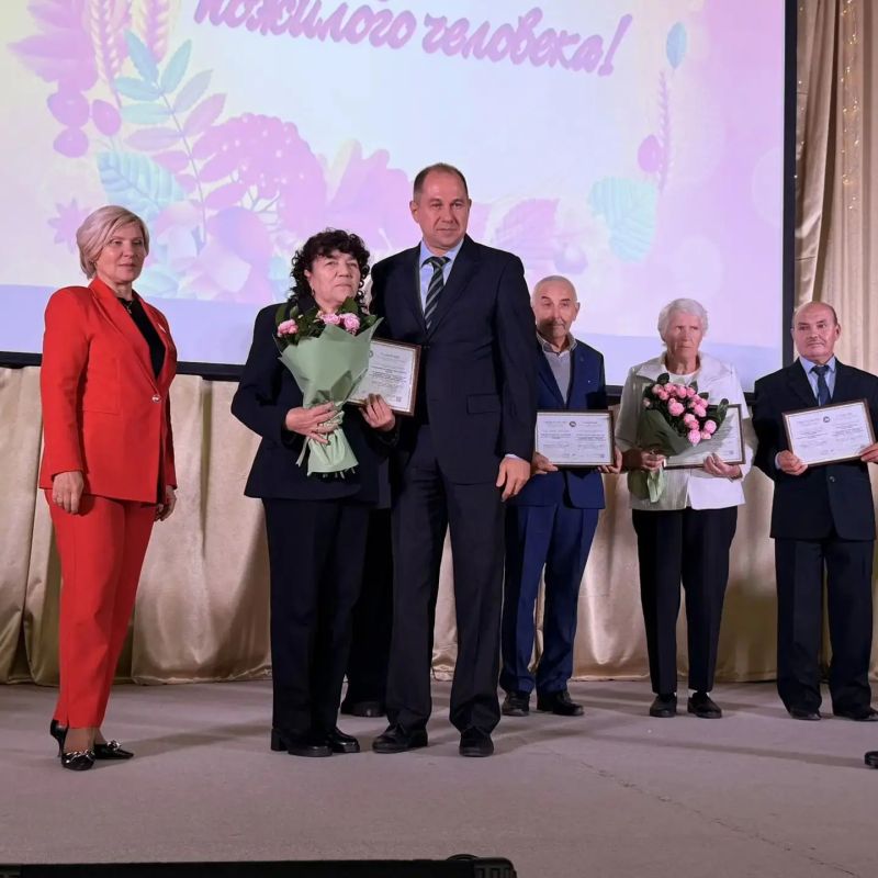 Сегодня в санатории «Ливадия» состоялось торжественное мероприятие, посвященное Международному дню пожилых людей и чествованию ветеранов предприятий Республики Татарстан Сегодня в санатории «Ливадия» состоялось торжественное мероприятие, посвященное Международному дню пожилых людей и чествованию ветеранов предприятий Республики Татарстан