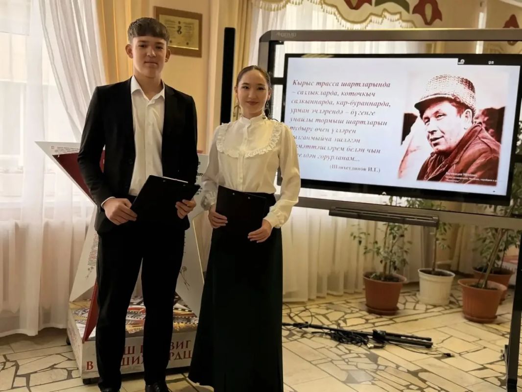 2 октября, в День среднего профессионального образования, в стенах Арского педагогического колледжа им. Г.Тукая произошло сразу несколько знаковых событий, объединивших историю и будущее 2 октября, в День среднего профессионального образования, в стенах Арского педагогического колледжа им. Г.Тукая произошло сразу несколько знаковых событий, объединивших историю и будущее