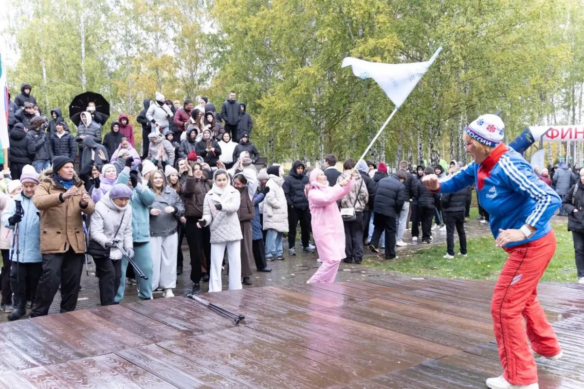 Более 400 нижнекамцев приняли участие во Всероссийской акции «10 000 шагов к жизни», приуроченной ко Всемирному Дню сердца Более 400 нижнекамцев приняли участие во Всероссийской акции «10 000 шагов к жизни», приуроченной ко Всемирному Дню сердца