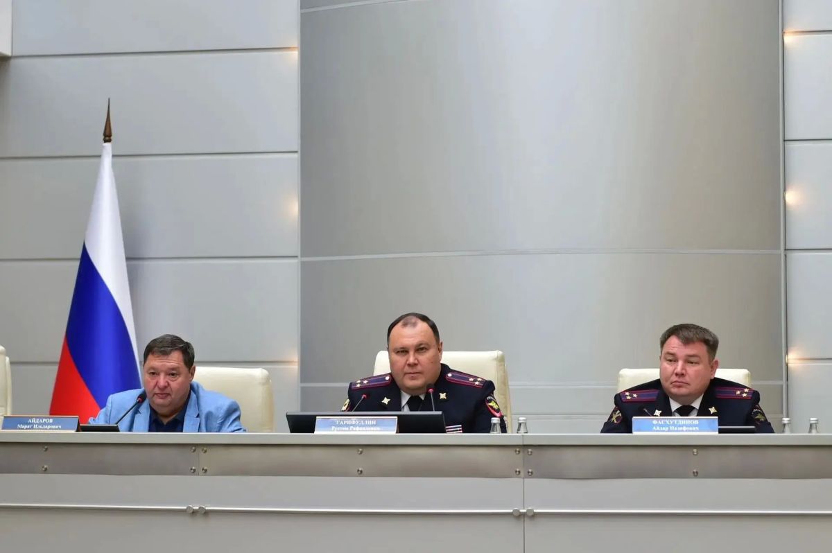 В МВД Татарстана прошли мероприятия, посвященные празднованию Дню уголовного розыска В МВД Татарстана прошли мероприятия, посвященные празднованию Дню уголовного розыска