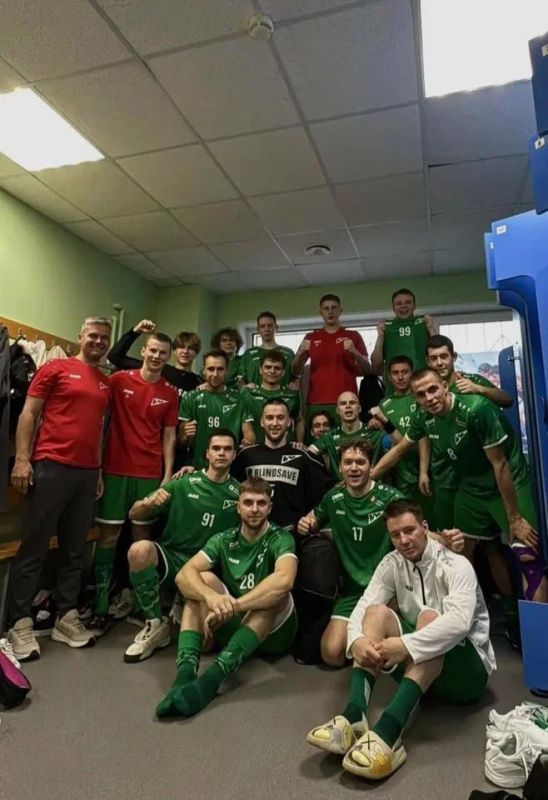 Флорбольный «Ирбис» выиграл оба матча в первом выезде сезона