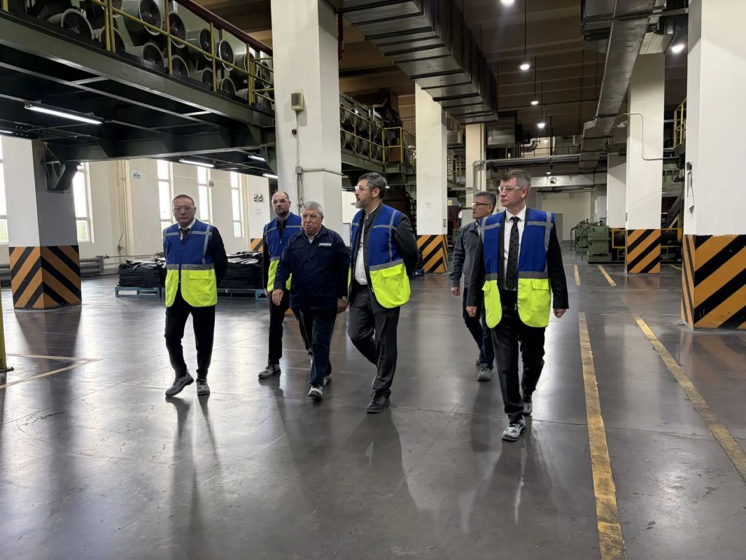 Глава Минпромторга Татарстана посетил ряд компаний в Узбекистане Глава Минпромторга Татарстана посетил ряд компаний в Узбекистане