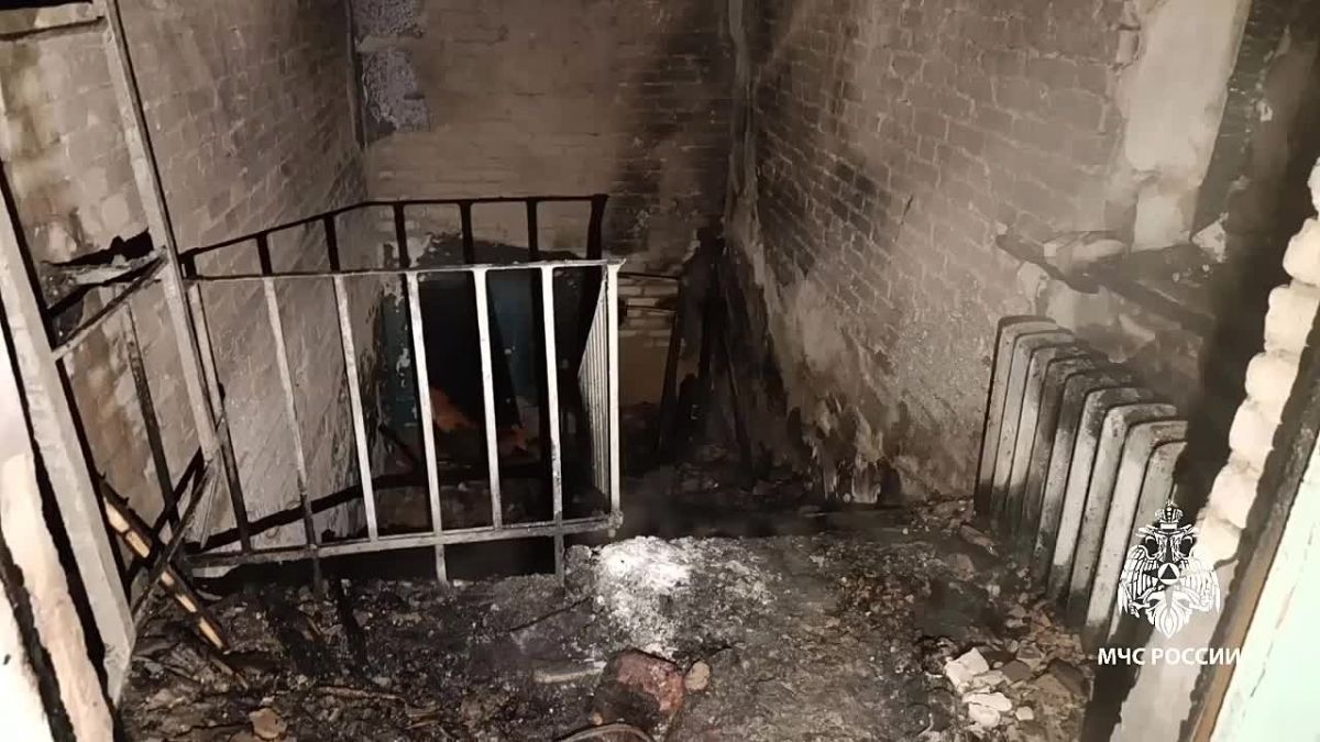 В Казани при пожаре в многоквартирном доме спасли пятерых человек
