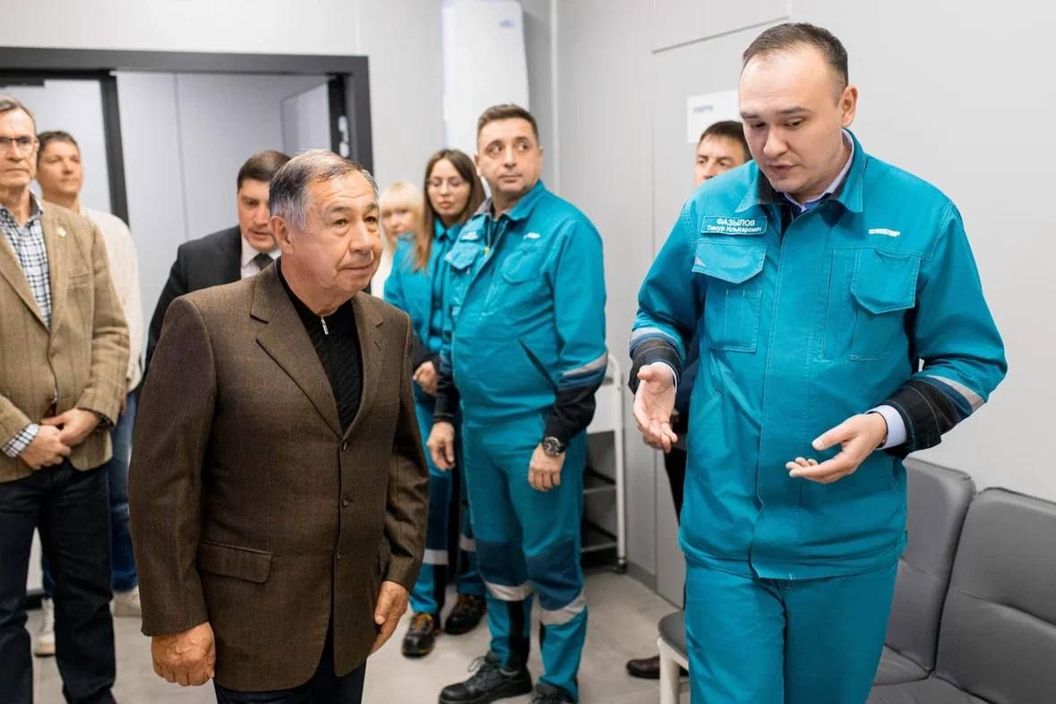 Раис Минниханов ознакомился с ключевыми объектами Нижнекамска Раис Минниханов ознакомился с ключевыми объектами Нижнекамска