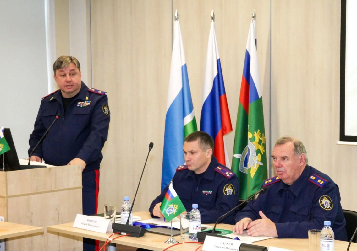 В Екатеринбурге начал работу семинар по вопросам криминалистического сопровождения расследования преступлений, совершенных бандами и преступными группами В Екатеринбурге начал работу семинар по вопросам криминалистического сопровождения расследования преступлений, совершенных бандами и преступными группами