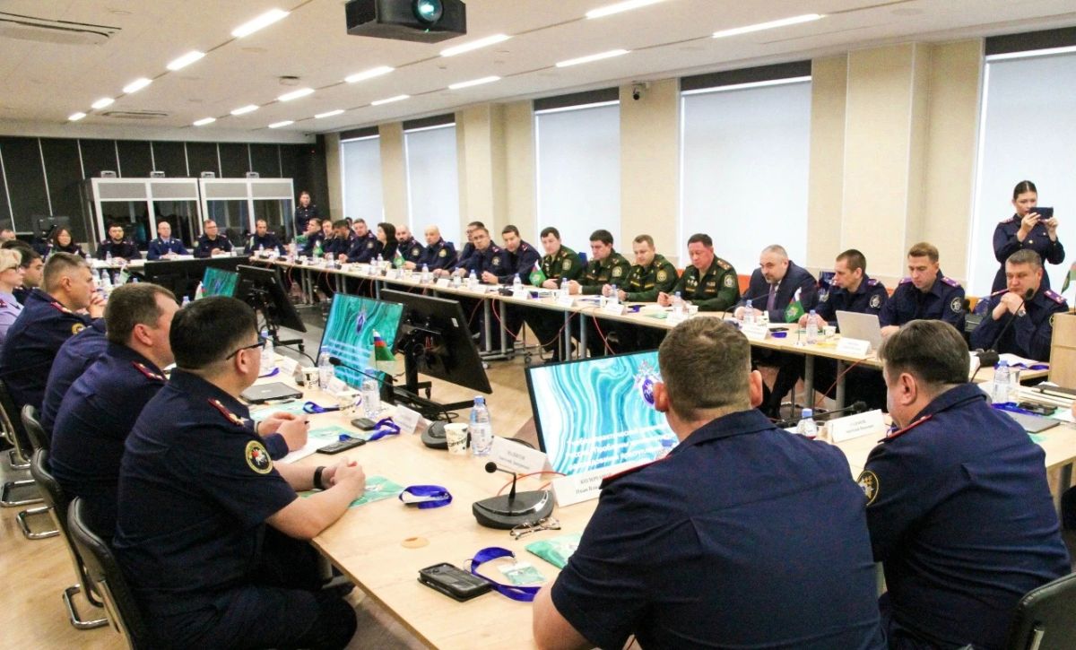 В Екатеринбурге стартовал первый всероссийский межведомственный учебнопрактический семинар по вопросам криминалистического сопровождения расследования преступлений, совершаемых организованными преступными формированиями В Екатеринбурге стартовал первый всероссийский межведомственный учебнопрактический семинар по вопросам криминалистического сопровождения расследования преступлений, совершаемых организованными преступными формированиями