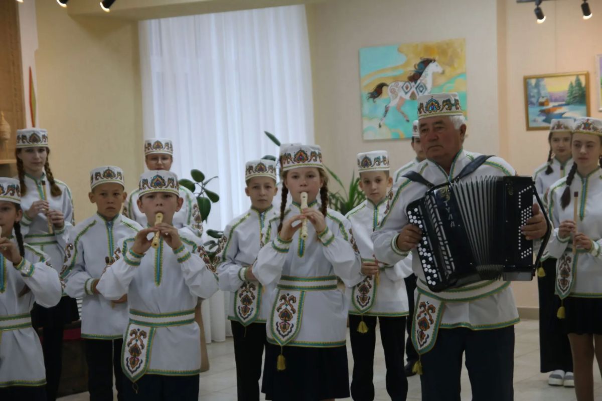 В Актанышском районе Татарстана на базе Новоалимовского сельского дома культуры открылся детский центр «Алма» - современное пространство, где сохранение народных промыслов и традиций сочетается с новыми технологиями и... В Актанышском районе Татарстана на базе Новоалимовского сельского дома культуры открылся детский центр «Алма» - современное пространство, где сохранение народных промыслов и традиций сочетается с новыми технологиями и...
