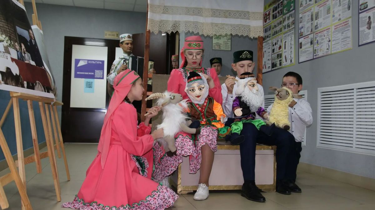 В Актанышском районе Татарстана на базе Новоалимовского сельского дома культуры открылся детский центр «Алма» - современное пространство, где сохранение народных промыслов и традиций сочетается с новыми технологиями и... В Актанышском районе Татарстана на базе Новоалимовского сельского дома культуры открылся детский центр «Алма» - современное пространство, где сохранение народных промыслов и традиций сочетается с новыми технологиями и...