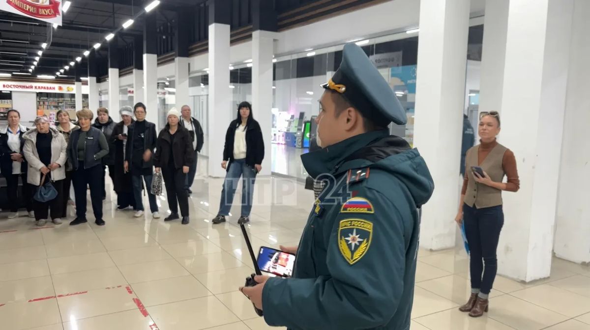 В Нижнекамске в торговом центре «Рамус Молл» прошли Всероссийские штабные тренировки по гражданской обороне, отработка сценария «Угроза атаки БПЛА», «Попадание БПЛА в ТЦ» с привлечением сотрудников скорой помощи, полиции...