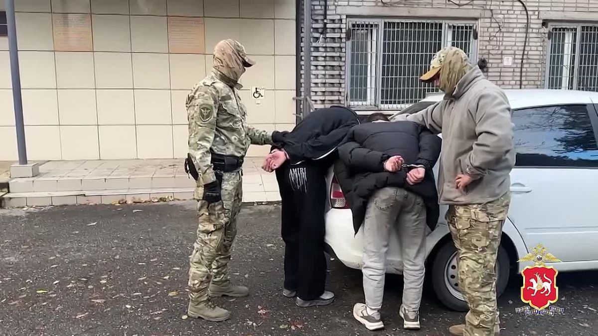 Полицейские Татарстана задержали подозреваемых в поджоге иномарки