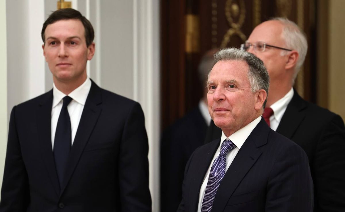 Спецпосланник президента США Стив Уиткофф и зять Дональда Трампа Джаред Кушнер могут посетить Москву в ближайшие две недели