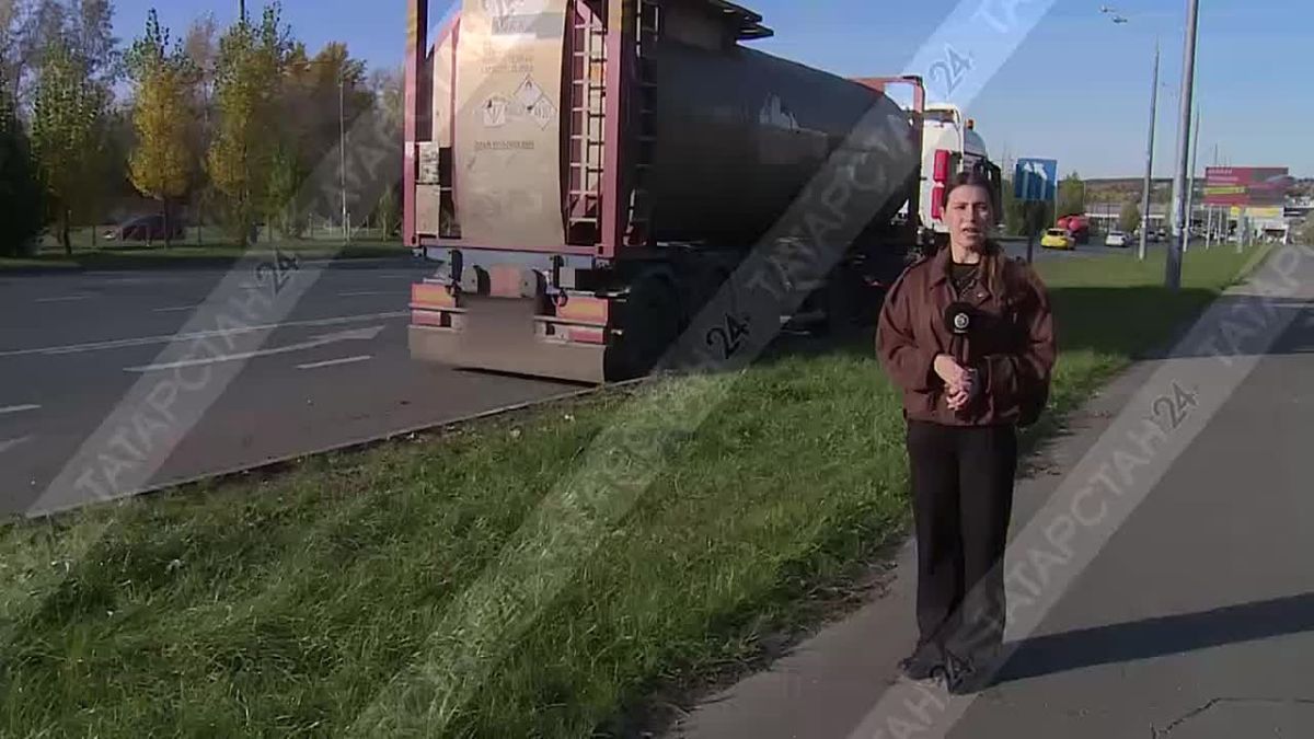 В Казани объявили борьбу с фурами, которые мешают движению