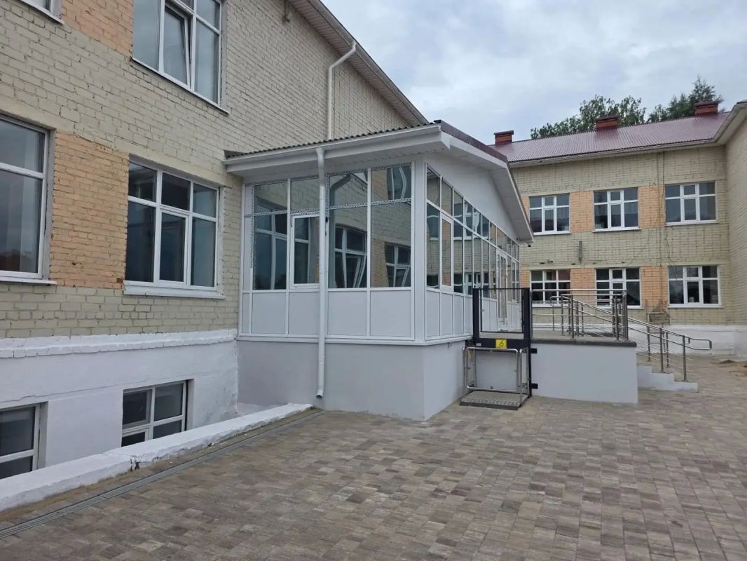Продолжаем рассказывать про школы Татарстана, которые обновились в этом году Продолжаем рассказывать про школы Татарстана, которые обновились в этом году