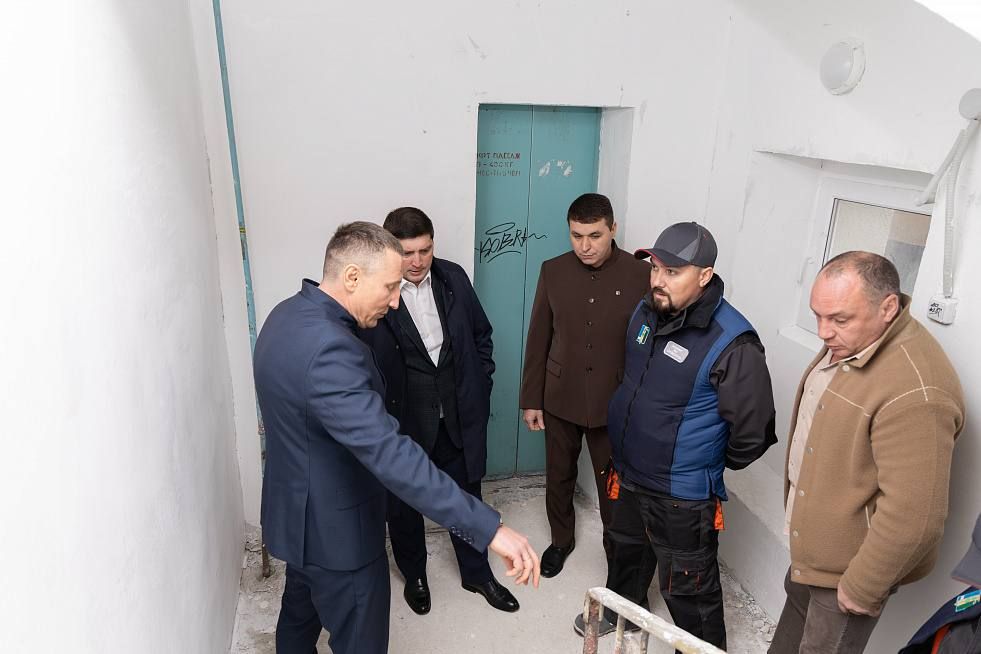Радмир Беляев проконтролировал ход капремонта многоквартирных домов Радмир Беляев проконтролировал ход капремонта многоквартирных домов
