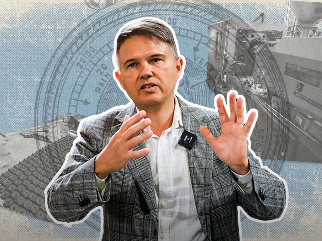 «По 10-балльной шкале я бы оценил ситуацию как минус 10. Когда мне звонят и спрашивают, как ситуация, я уже не стесняюсь — говорю, что "полный звездец"», — дал оценку основатель и руководитель казанской группы компаний...