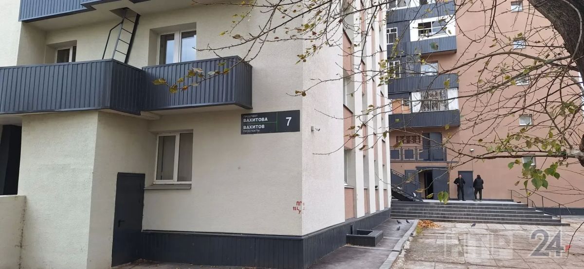 Мэр Нижнекамска Радмир Беляев сегодня осмотрел два дома — Вахитова, 7 и Строителей, 32, — где подрядчики не укладываются в сроки капитального ремонта Мэр Нижнекамска Радмир Беляев сегодня осмотрел два дома — Вахитова, 7 и Строителей, 32, — где подрядчики не укладываются в сроки капитального ремонта