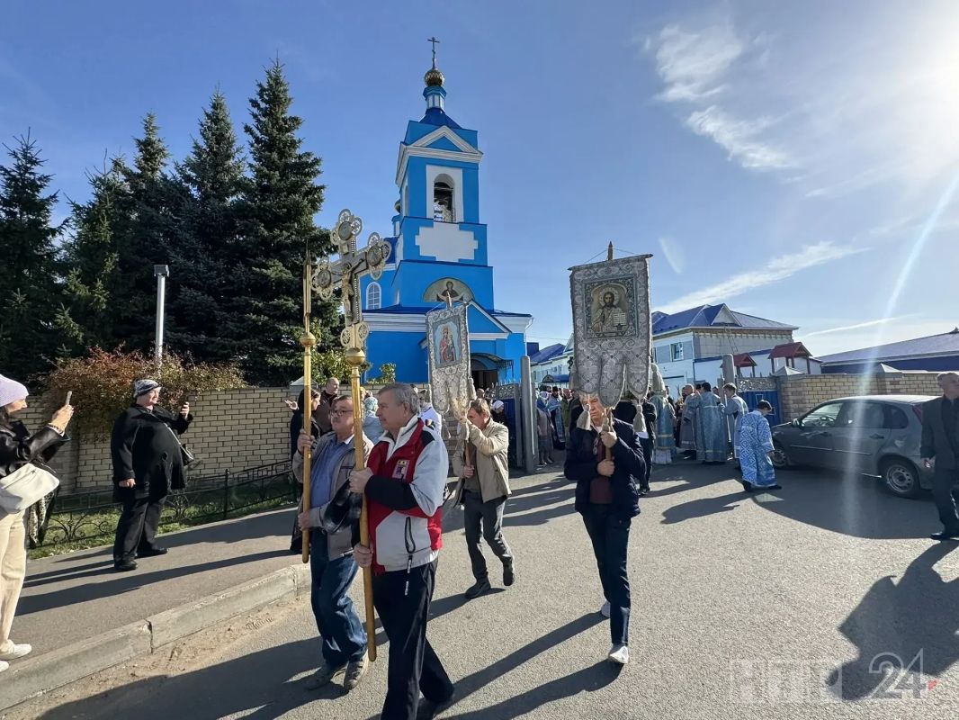 В Нижнекамске проходит 22й крестный ход в честь Покрова Пресвятой Богородицы В Нижнекамске проходит 22й крестный ход в честь Покрова Пресвятой Богородицы