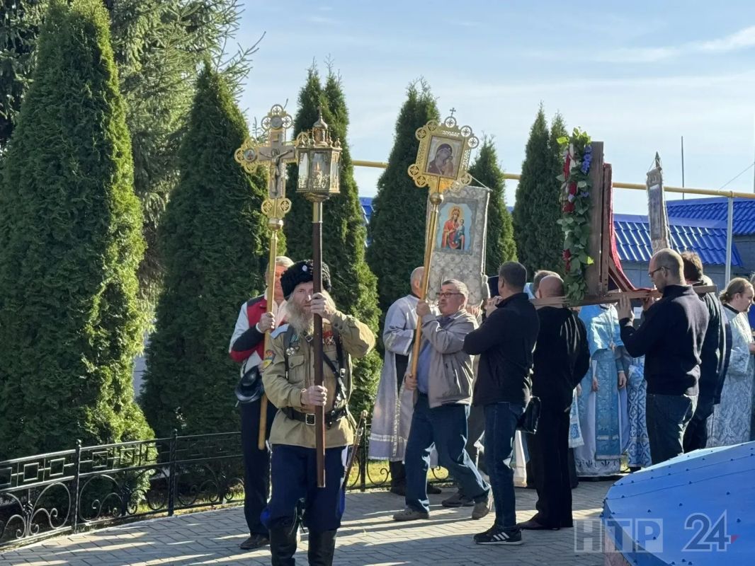 В Нижнекамске проходит 22й крестный ход в честь Покрова Пресвятой Богородицы В Нижнекамске проходит 22й крестный ход в честь Покрова Пресвятой Богородицы