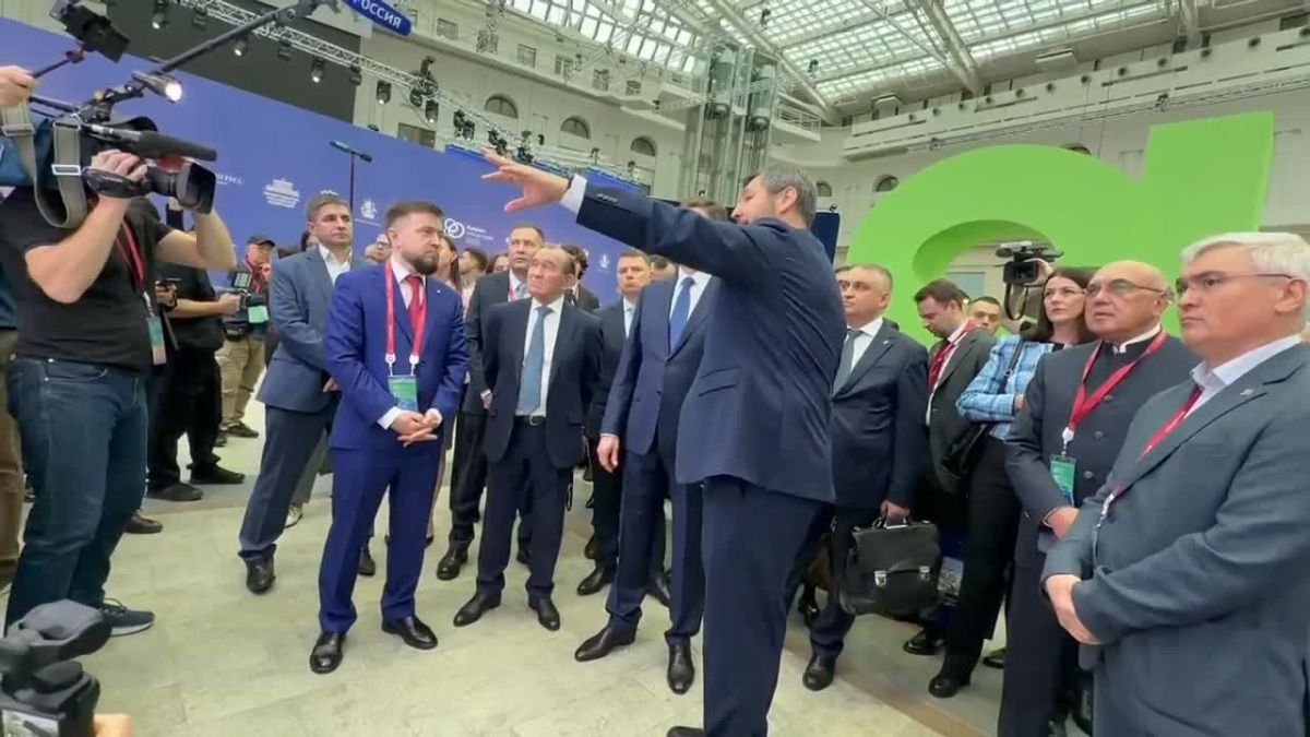 Олег Коробченко представил Александру Новаку достижения энергетики Татарстана за 95 лет