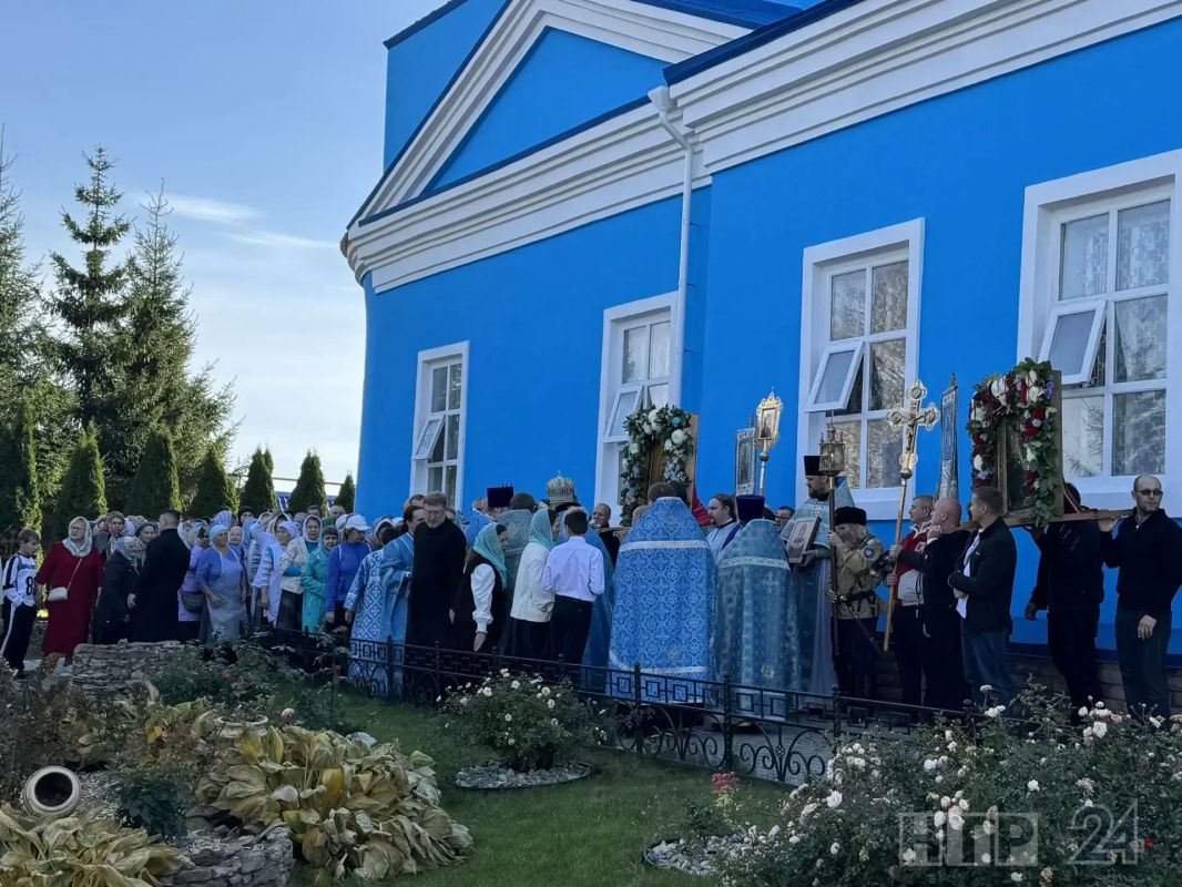 В Нижнекамске проходит 22й крестный ход в честь Покрова Пресвятой Богородицы В Нижнекамске проходит 22й крестный ход в честь Покрова Пресвятой Богородицы