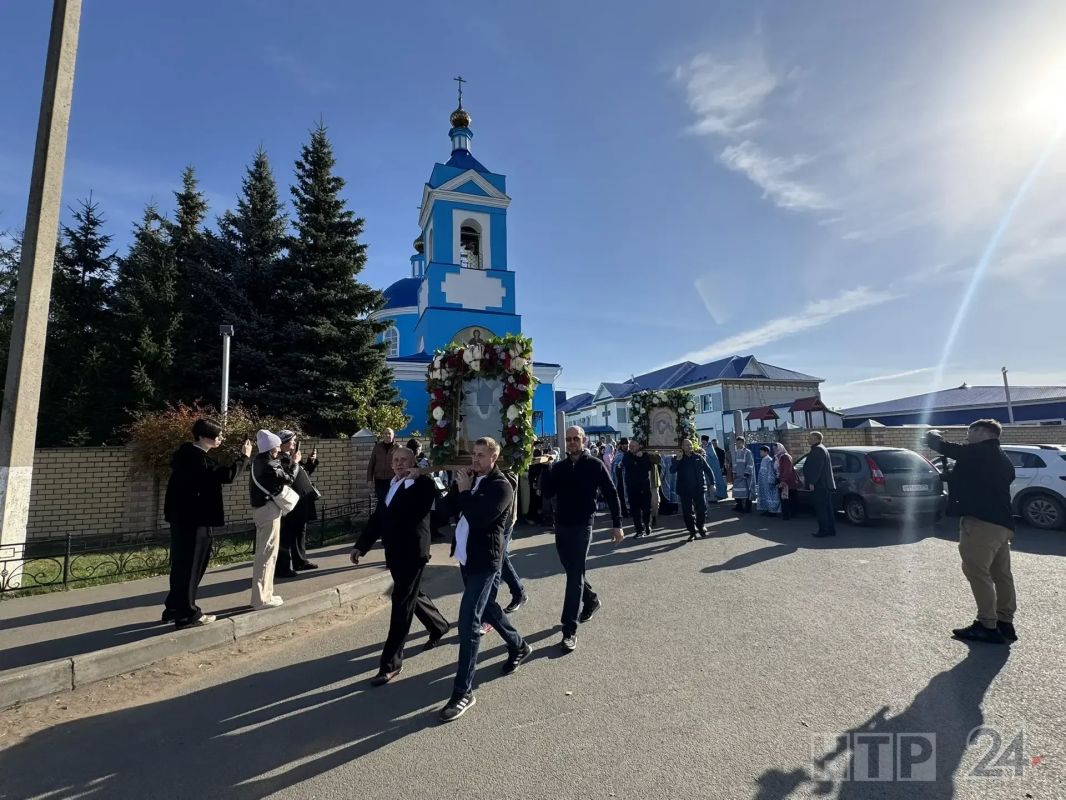 В Нижнекамске проходит 22й крестный ход в честь Покрова Пресвятой Богородицы В Нижнекамске проходит 22й крестный ход в честь Покрова Пресвятой Богородицы