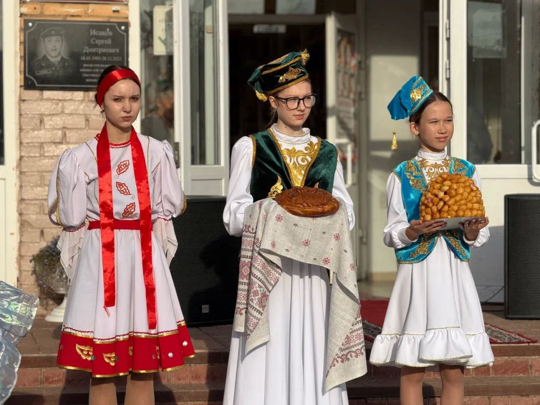 Три агротехнологических класса открылись в Менделеевском районе! Три агротехнологических класса открылись в Менделеевском районе!