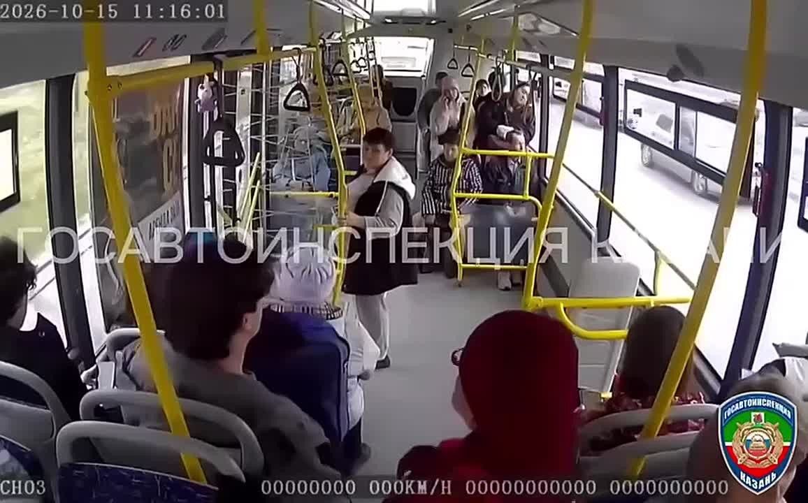 На Гвардейской в ДТП пострадали два водителя и пассажирка автобуса