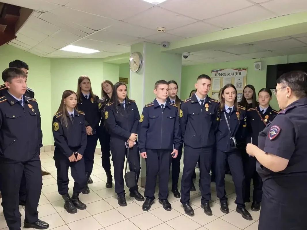 В Управлении МВД России по Нижнекамскому району прошла экскурсия для студентов Нижнекамского филиала Ижевского финансово-юридического колледжа