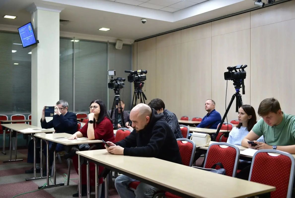 Сегодня в МВД по Республике Татарстан состоялась пресс-конференция на тему: «Родительская ответственность за правонарушения несовершеннолетних Сегодня в МВД по Республике Татарстан состоялась пресс-конференция на тему: «Родительская ответственность за правонарушения несовершеннолетних